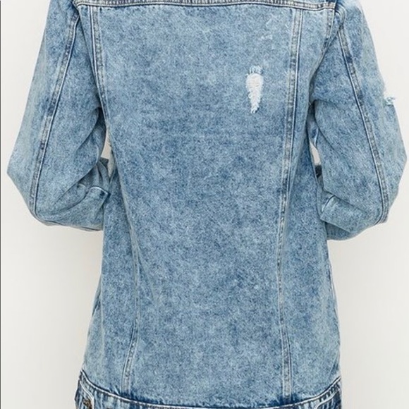 Light wash Distressed Denim Jacket - Picture 4 of 5